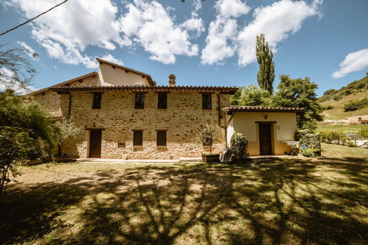 Agriturismo Le Radici Умбертіде Екстер'єр фото